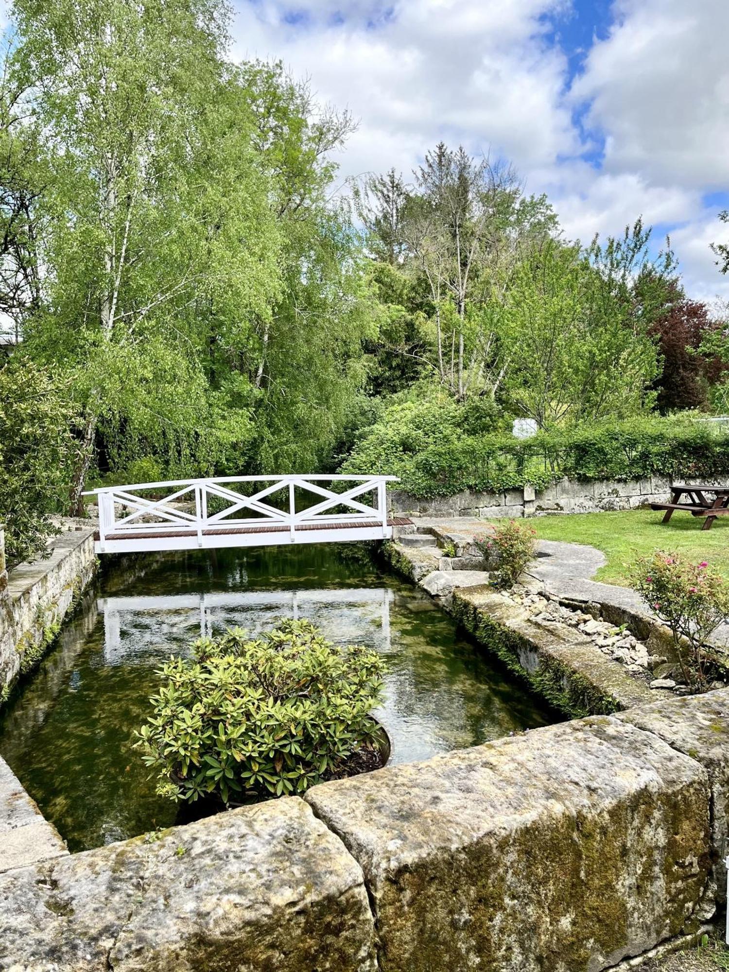 Petit Moulin De Veillard Villa Bourg-Charente Exteriör bild